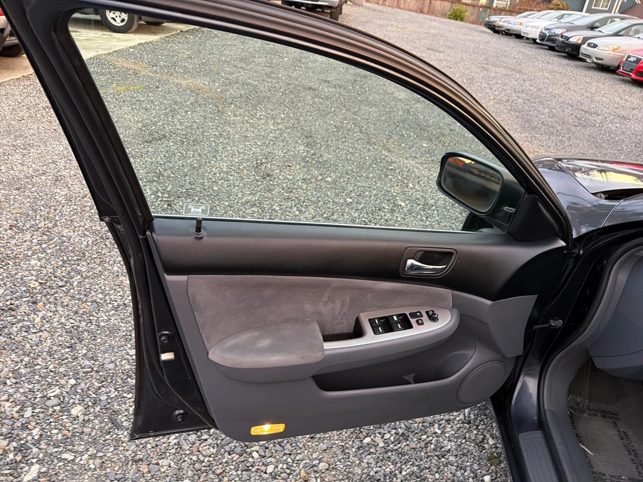 Honda Accord EX Sedan AT 2005