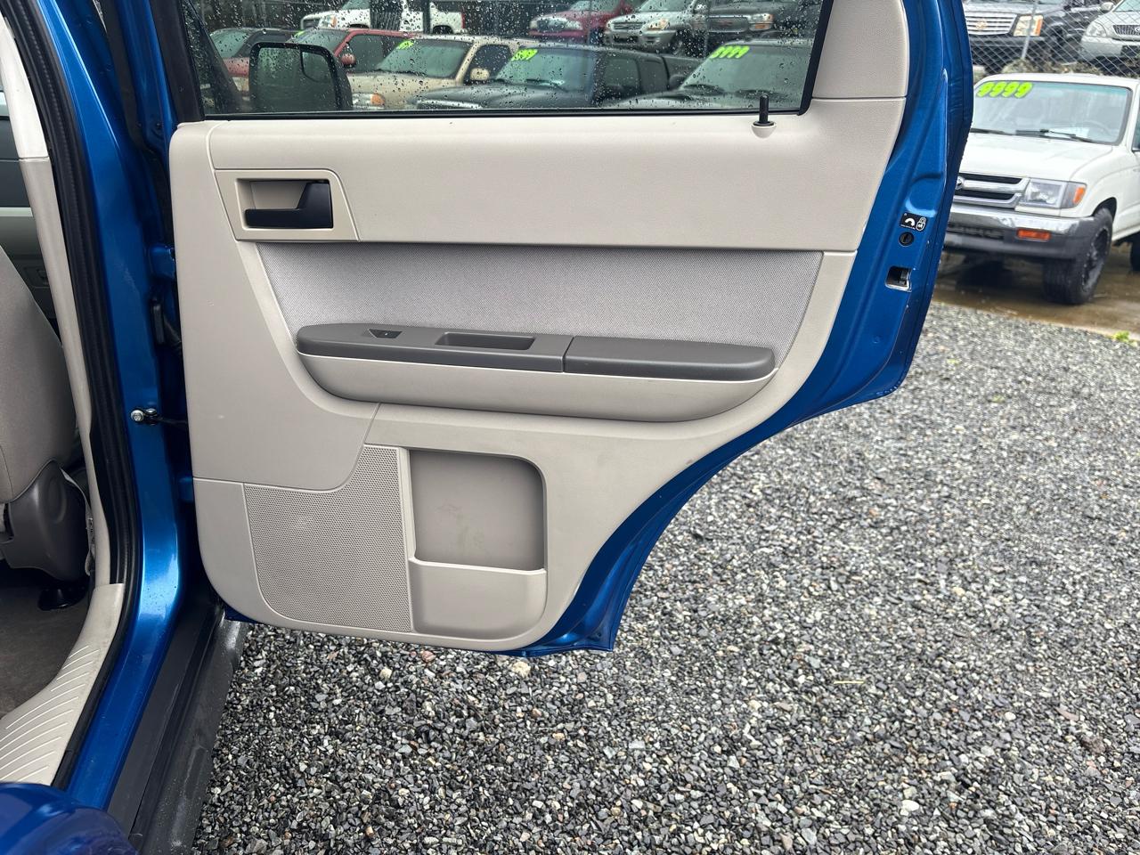 Ford Escape XLT 4WD 2011