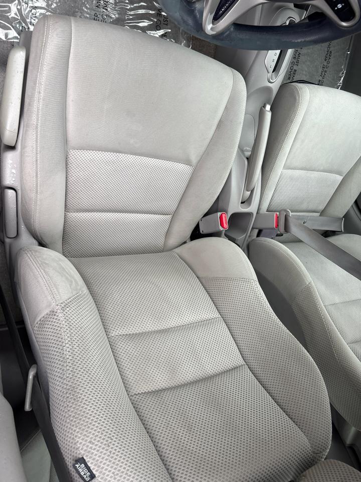 Honda Insight LX 2010