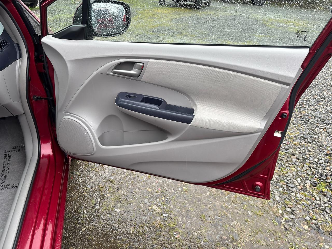 Honda Insight LX 2010