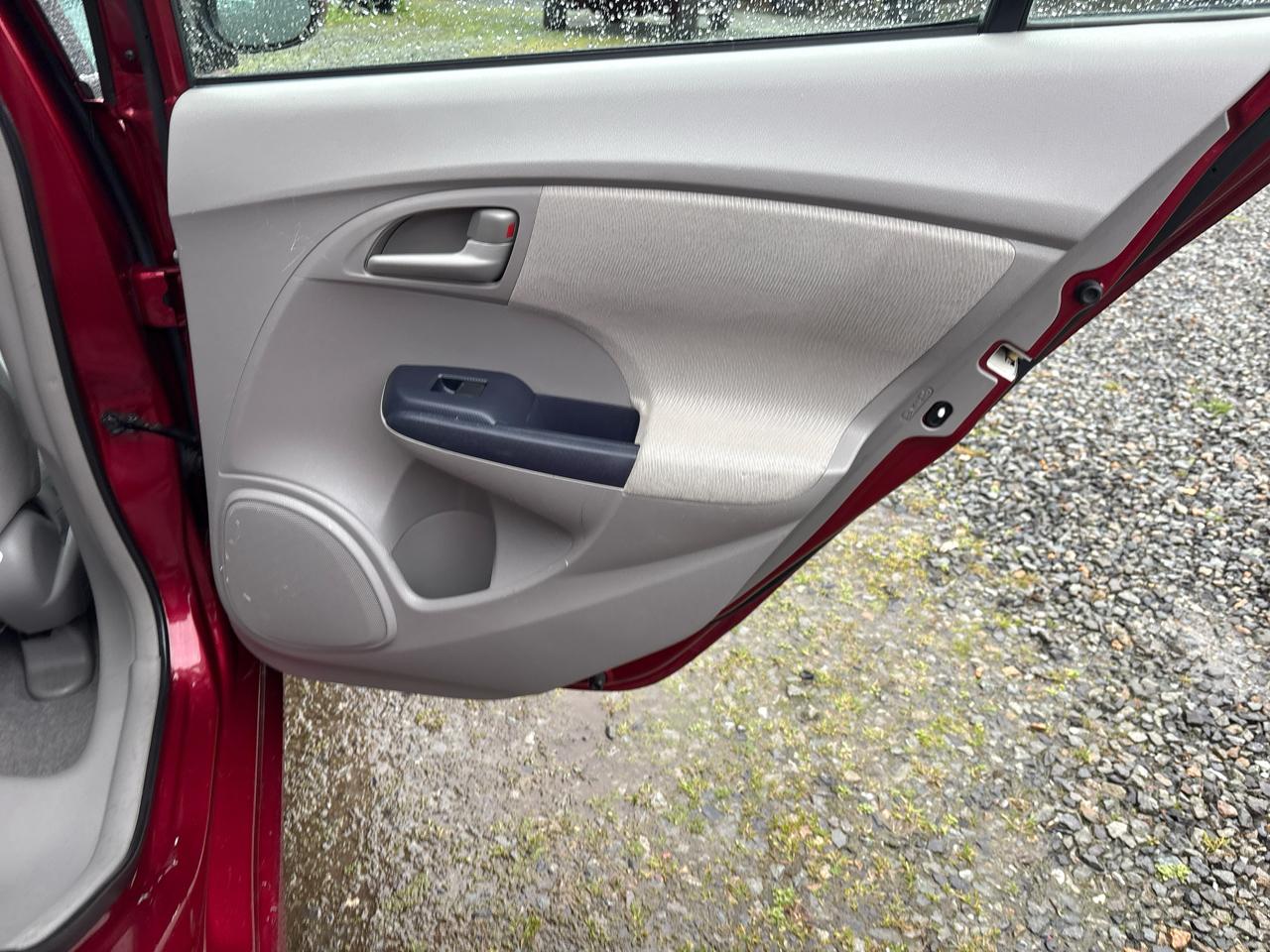 Honda Insight LX 2010