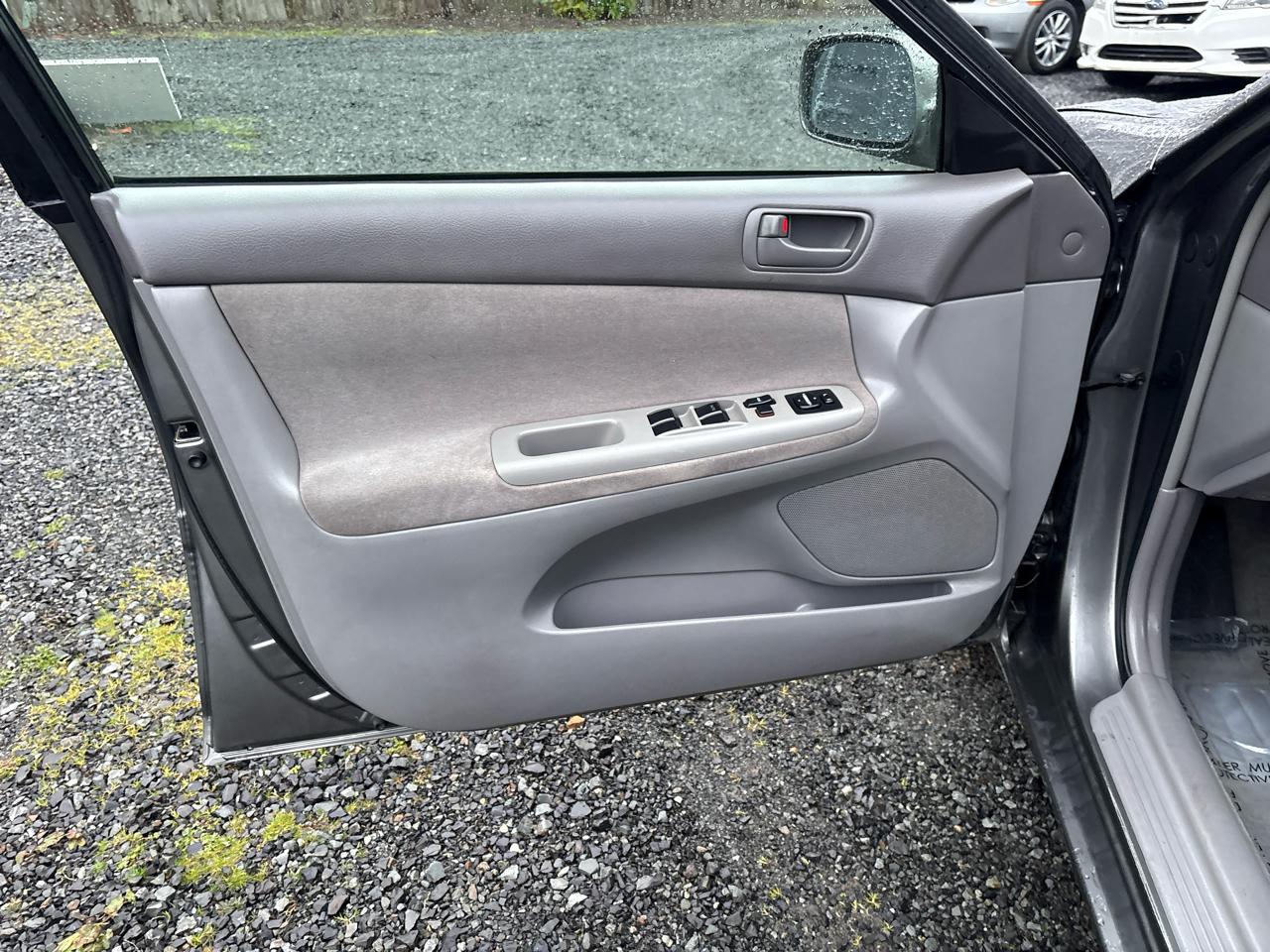 Toyota Camry LE 2002