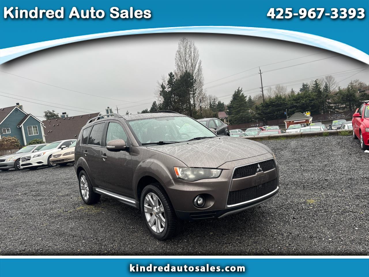 Mitsubishi Outlander SE 2WD 2011