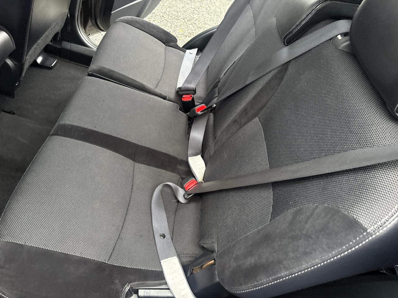 Mitsubishi Outlander SE 2WD 2011