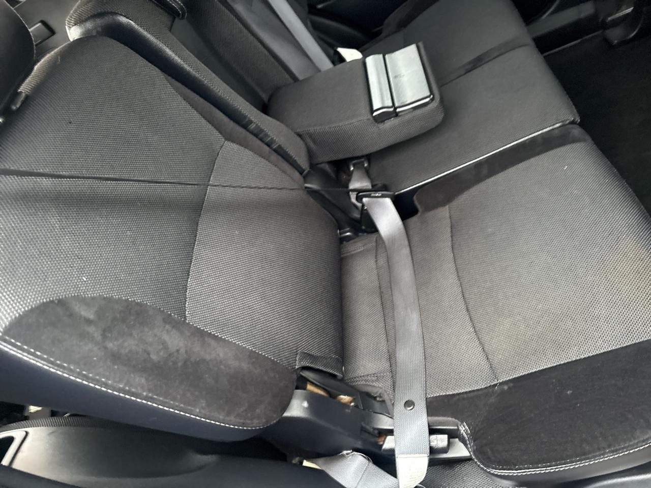 Mitsubishi Outlander SE 2WD 2011