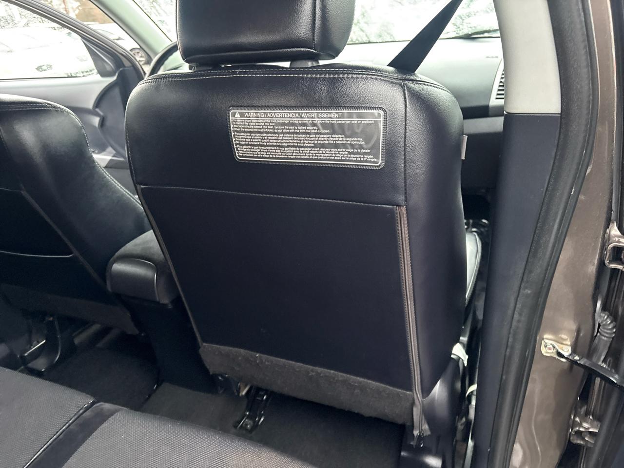 Mitsubishi Outlander SE 2WD 2011