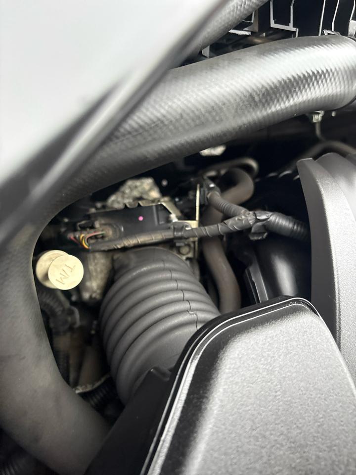 Mitsubishi Outlander SE 2WD 2011