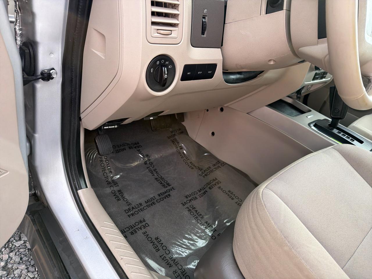 Ford Escape XLT 4WD 2012