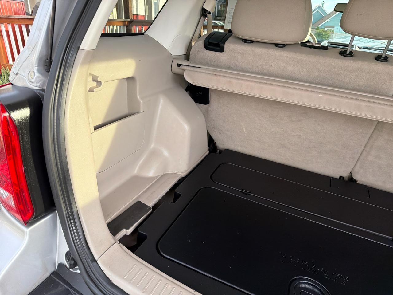 Ford Escape XLT 4WD 2012