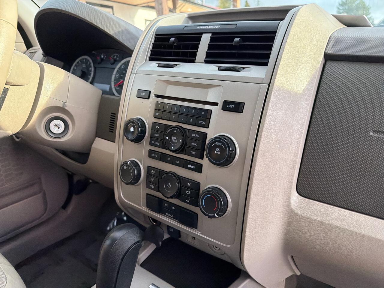 Ford Escape XLT 4WD 2012