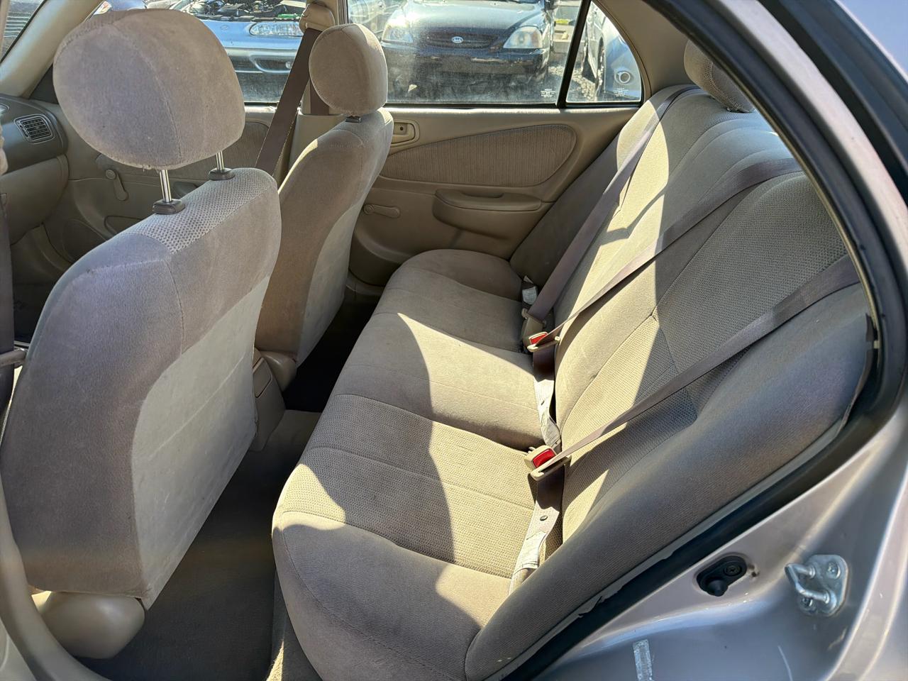 Toyota Corolla CE 2002