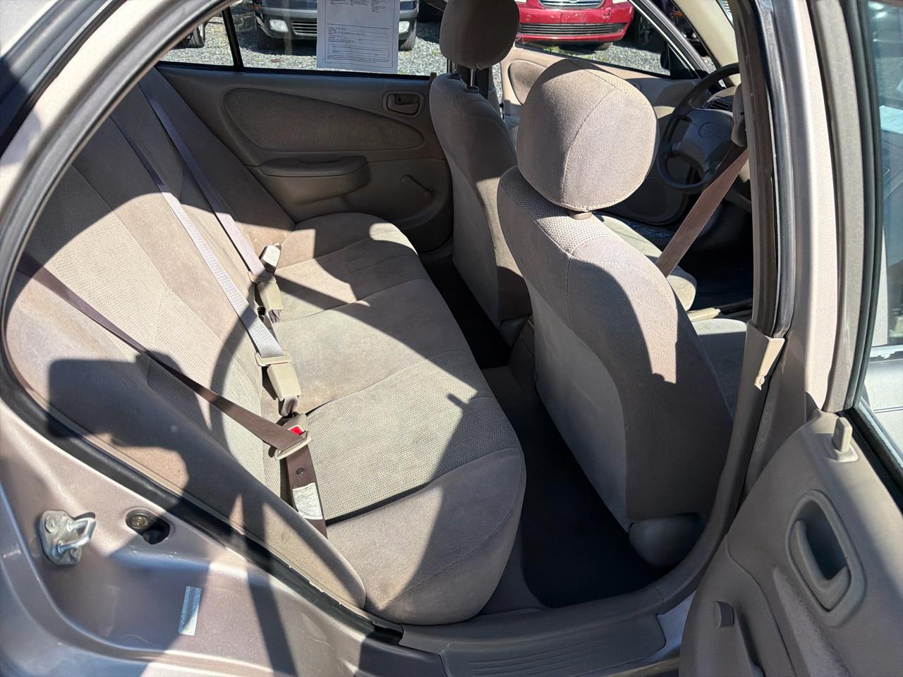 Toyota Corolla CE 2002
