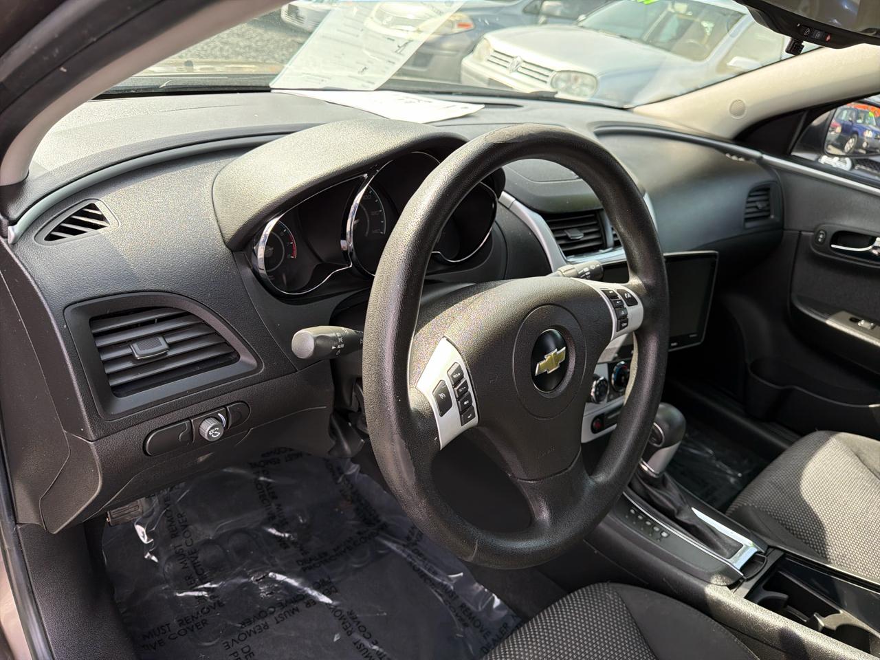 Chevrolet Malibu 1LT 2011