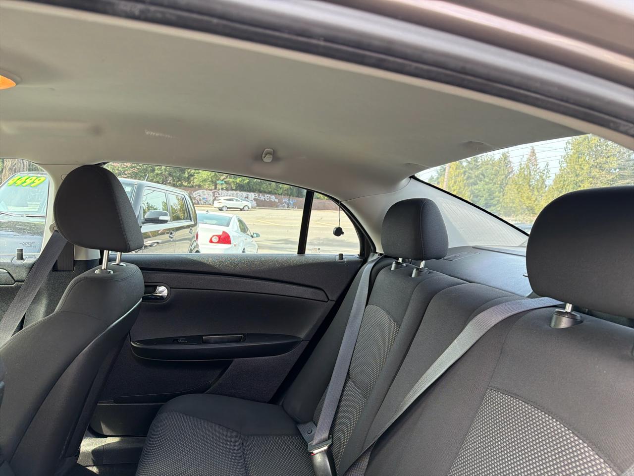 Chevrolet Malibu 1LT 2011