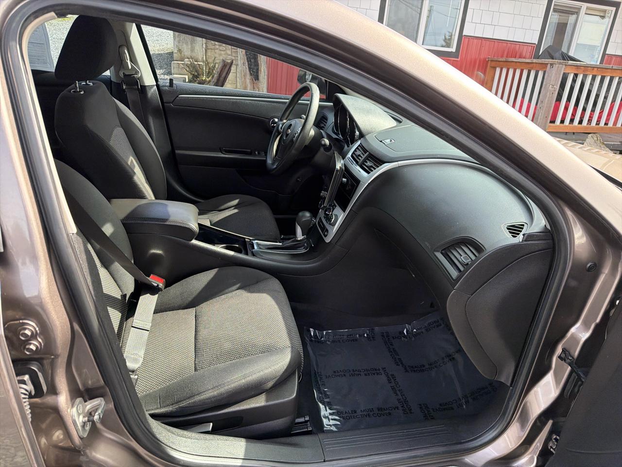 Chevrolet Malibu 1LT 2011