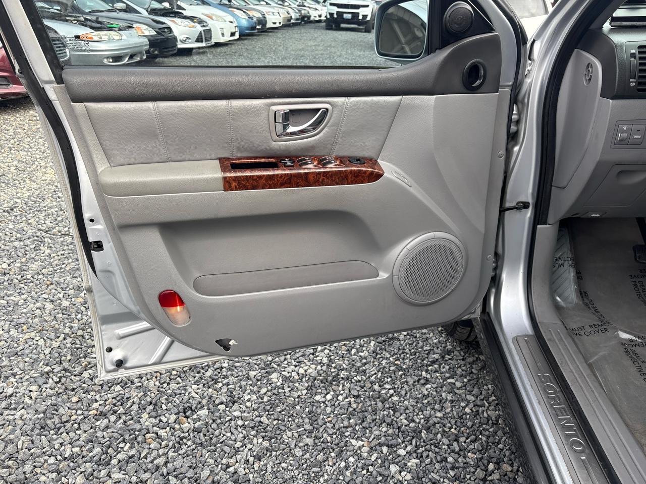 Kia Sorento LX 2WD 2005