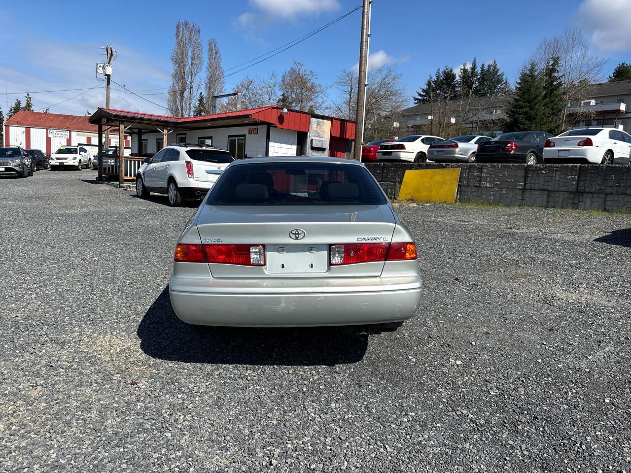 Toyota Camry CE 2001