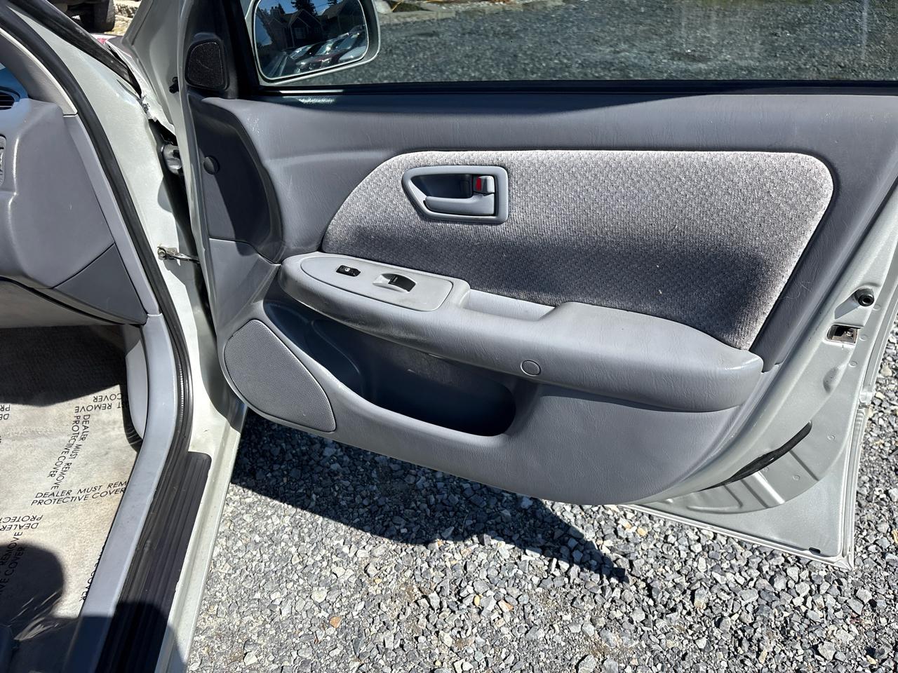 Toyota Camry CE 2001