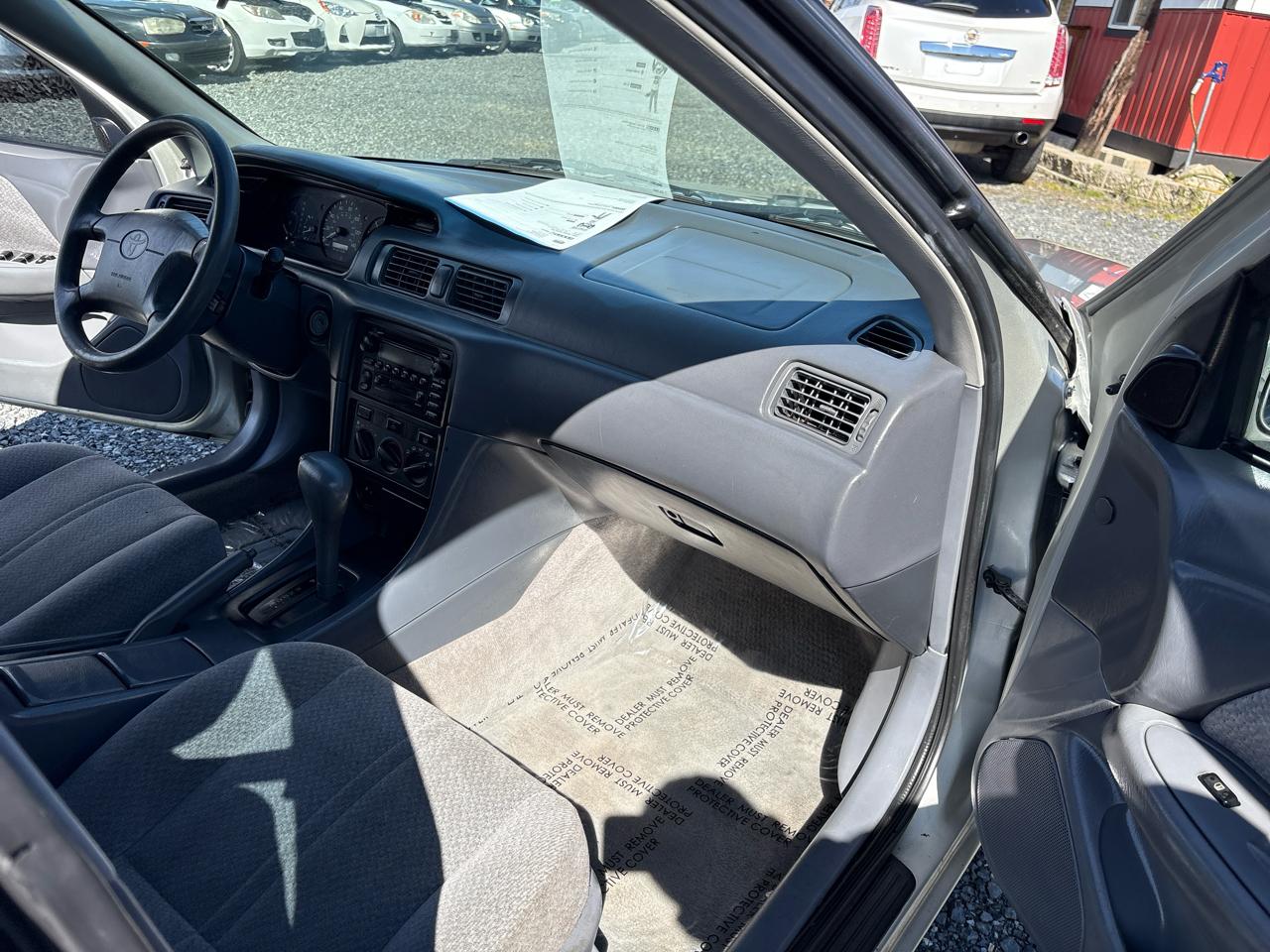 Toyota Camry CE 2001