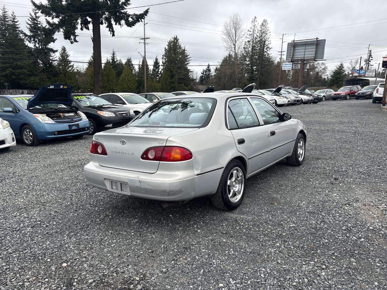 Toyota Corolla CE 2002