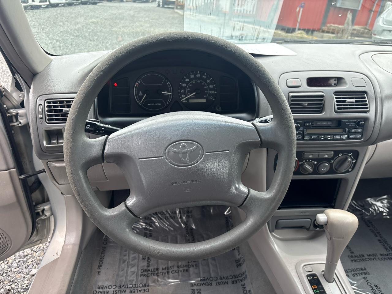 Toyota Corolla CE 2002