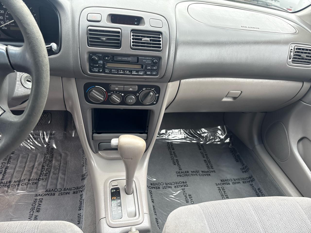 Toyota Corolla CE 2002