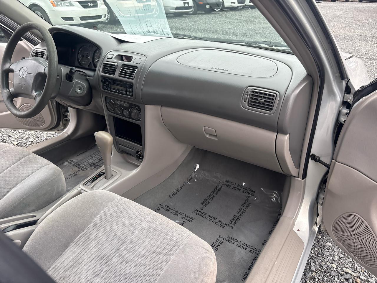 Toyota Corolla CE 2002