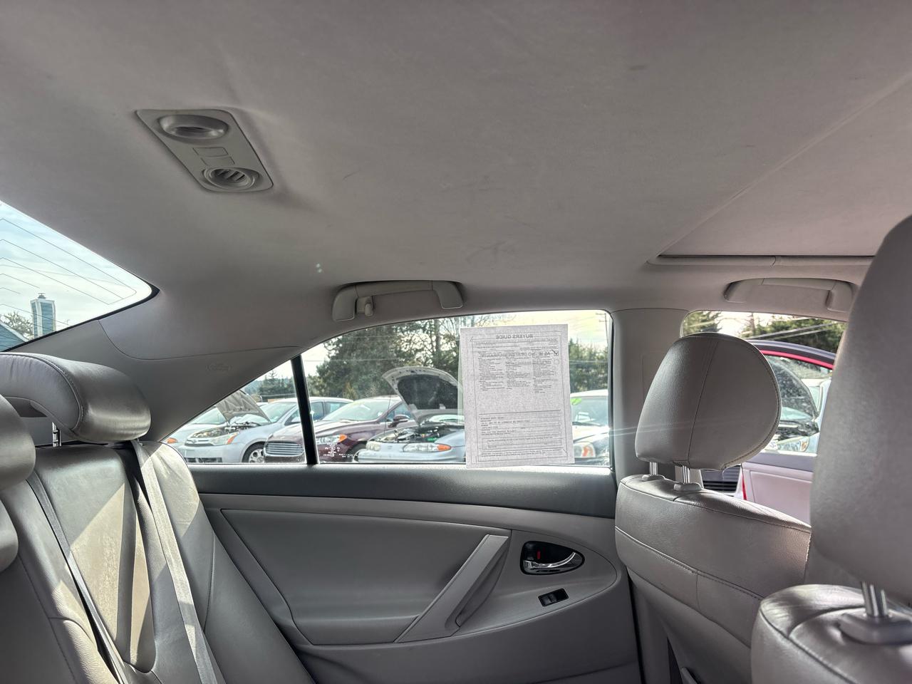 Toyota Camry Hybrid Sedan 2007