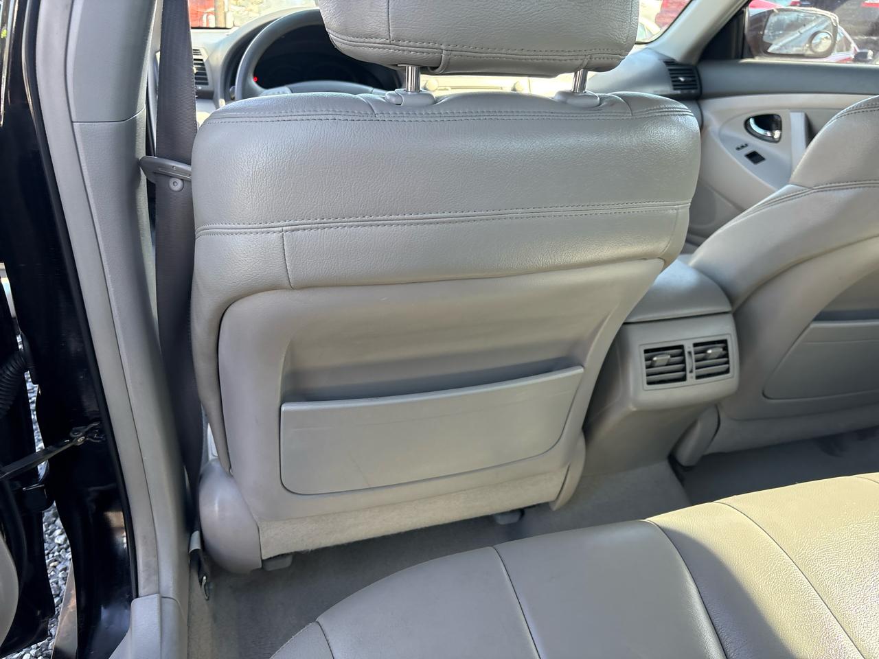Toyota Camry Hybrid Sedan 2009