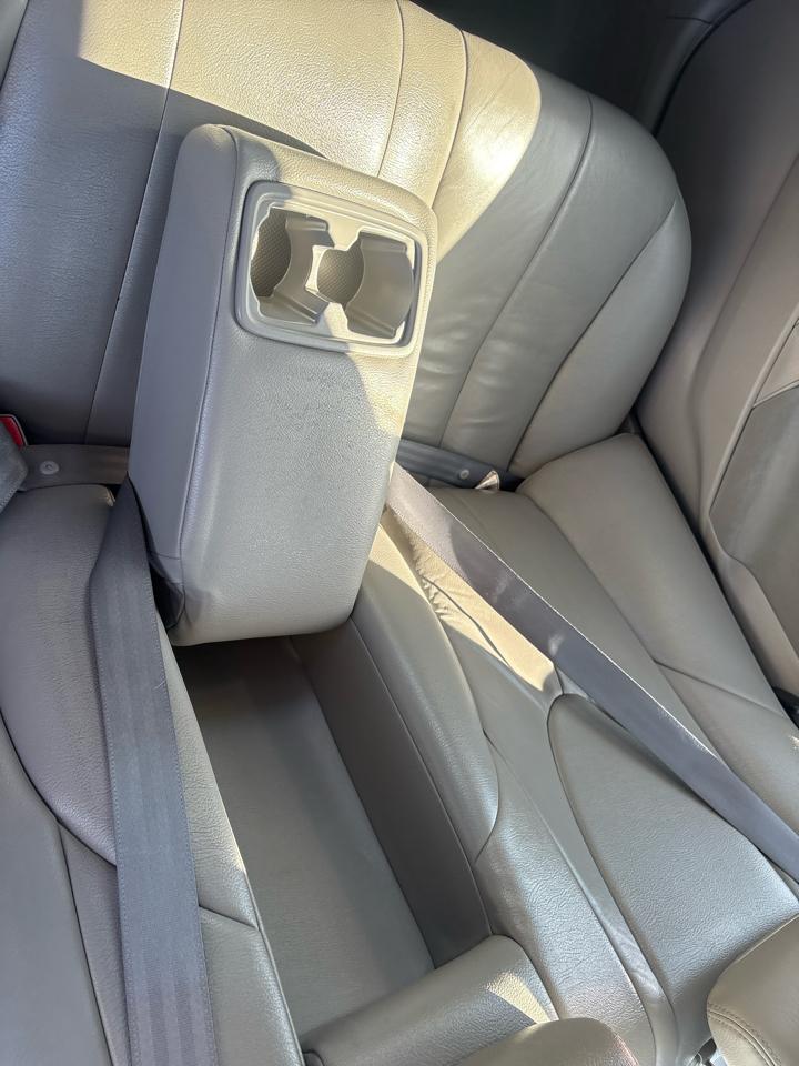 Toyota Camry Hybrid Sedan 2009