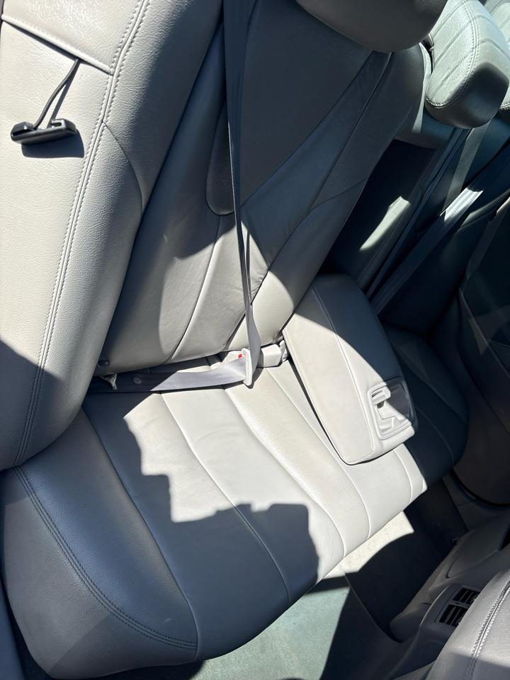 Toyota Camry Hybrid Sedan 2009
