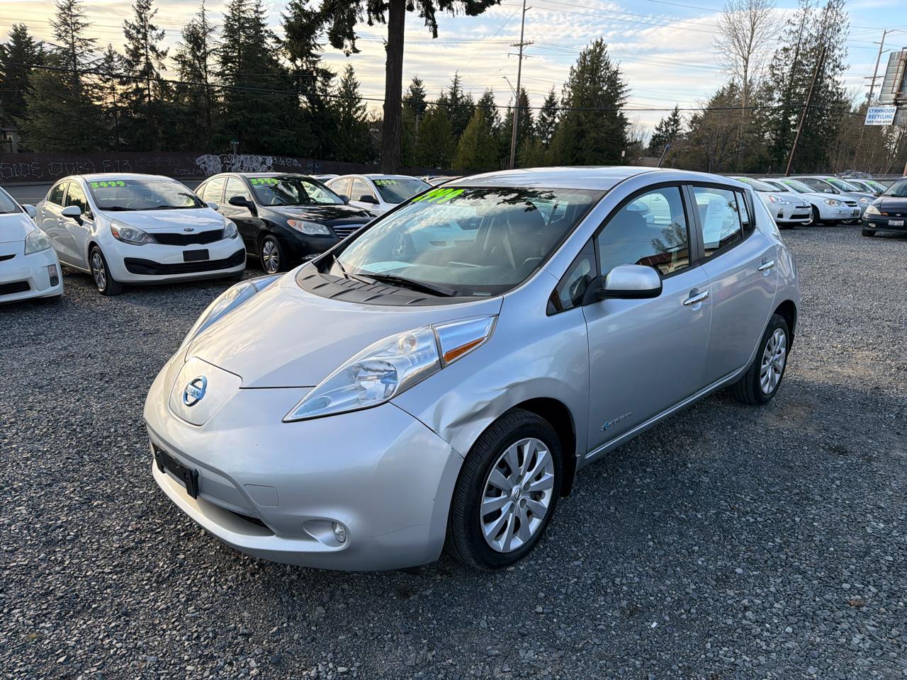 Nissan Leaf S 2013