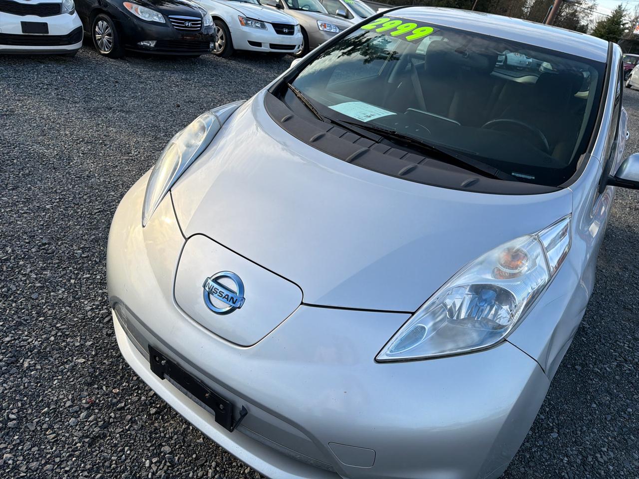 Nissan Leaf S 2013