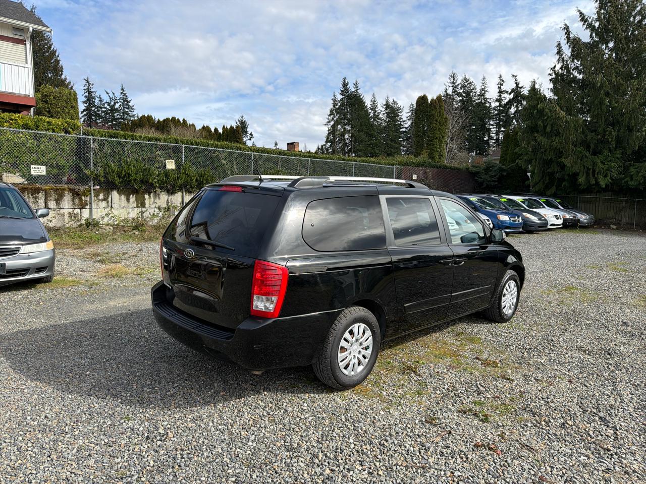 Kia Sedona LX LWB 2012