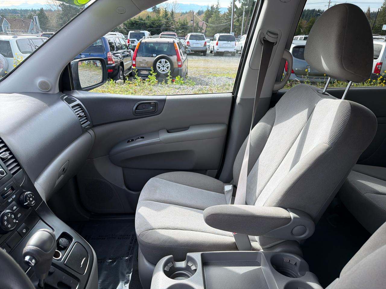 Kia Sedona LX LWB 2012
