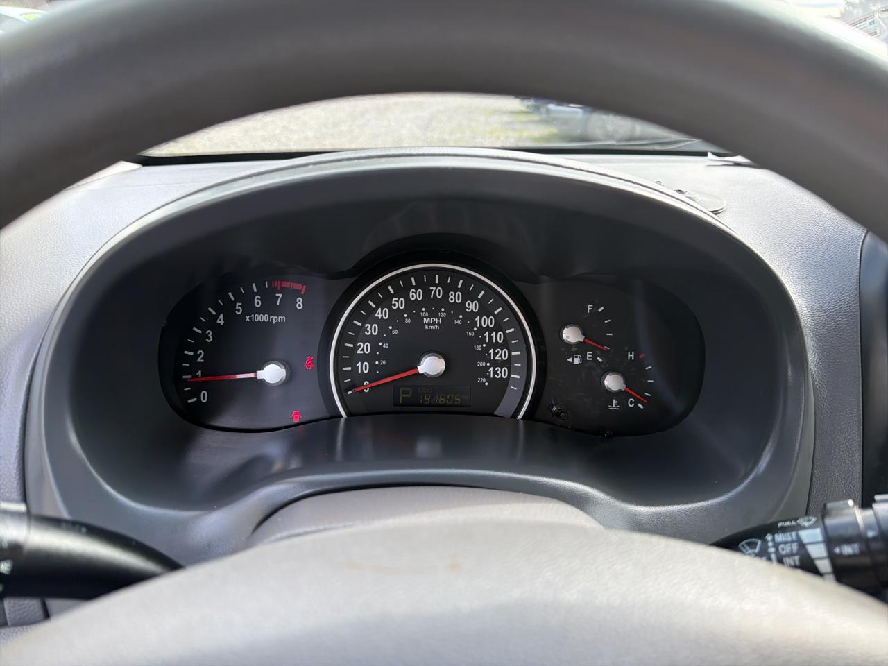 Kia Sedona LX LWB 2012