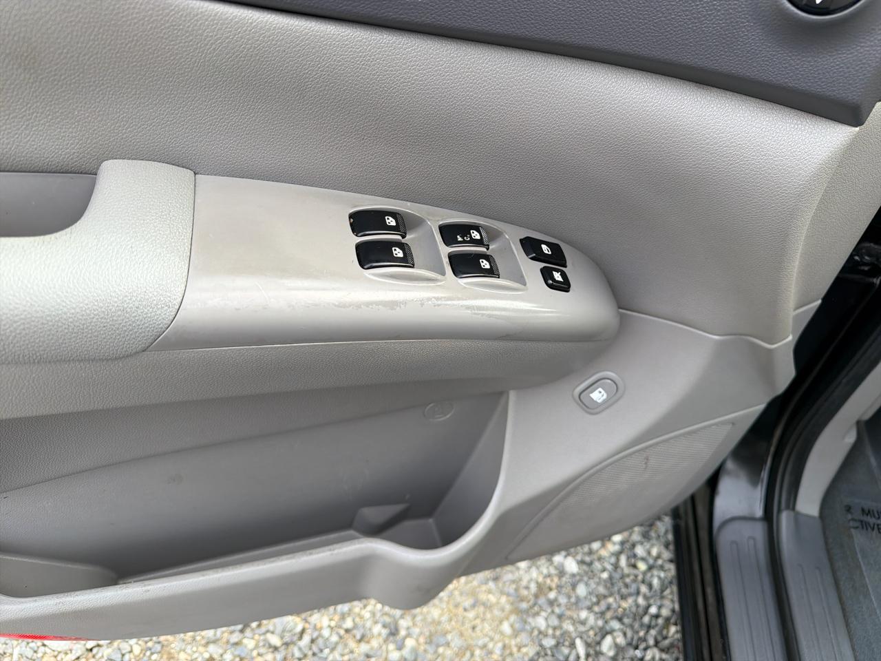 Kia Sedona LX LWB 2012