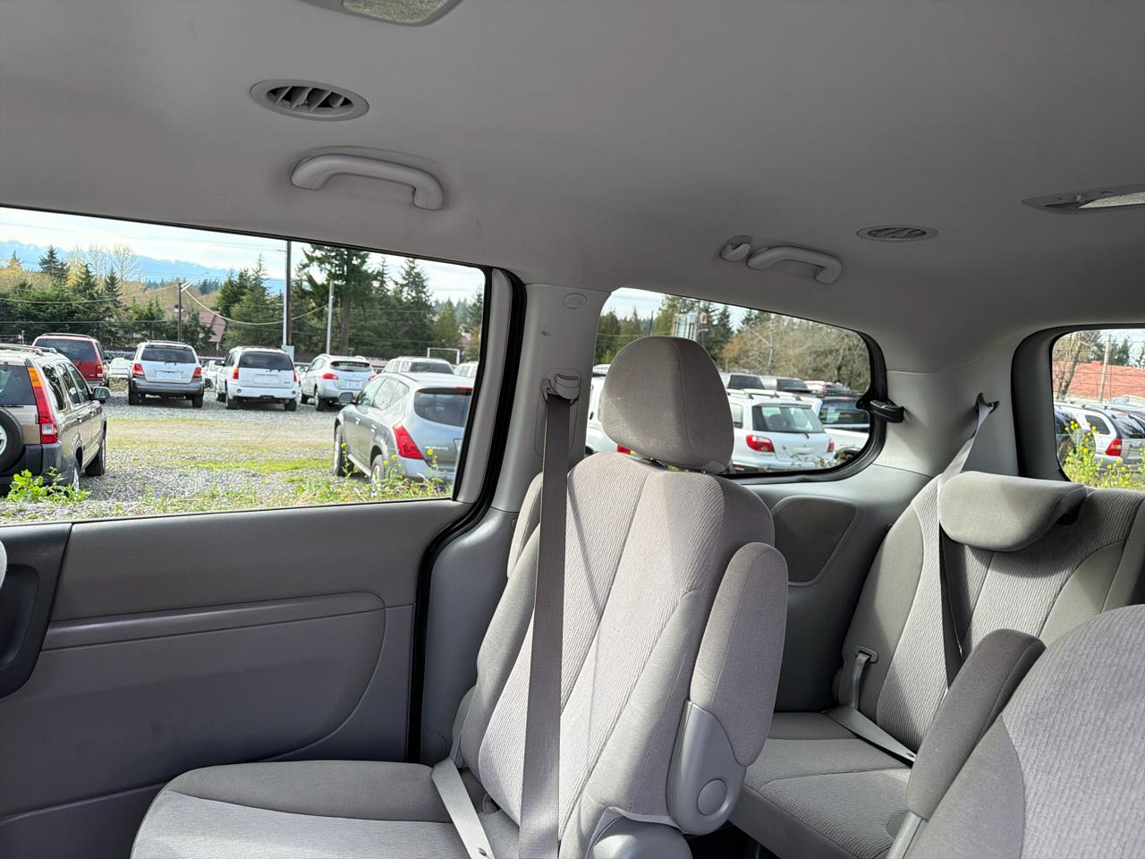 Kia Sedona LX LWB 2012