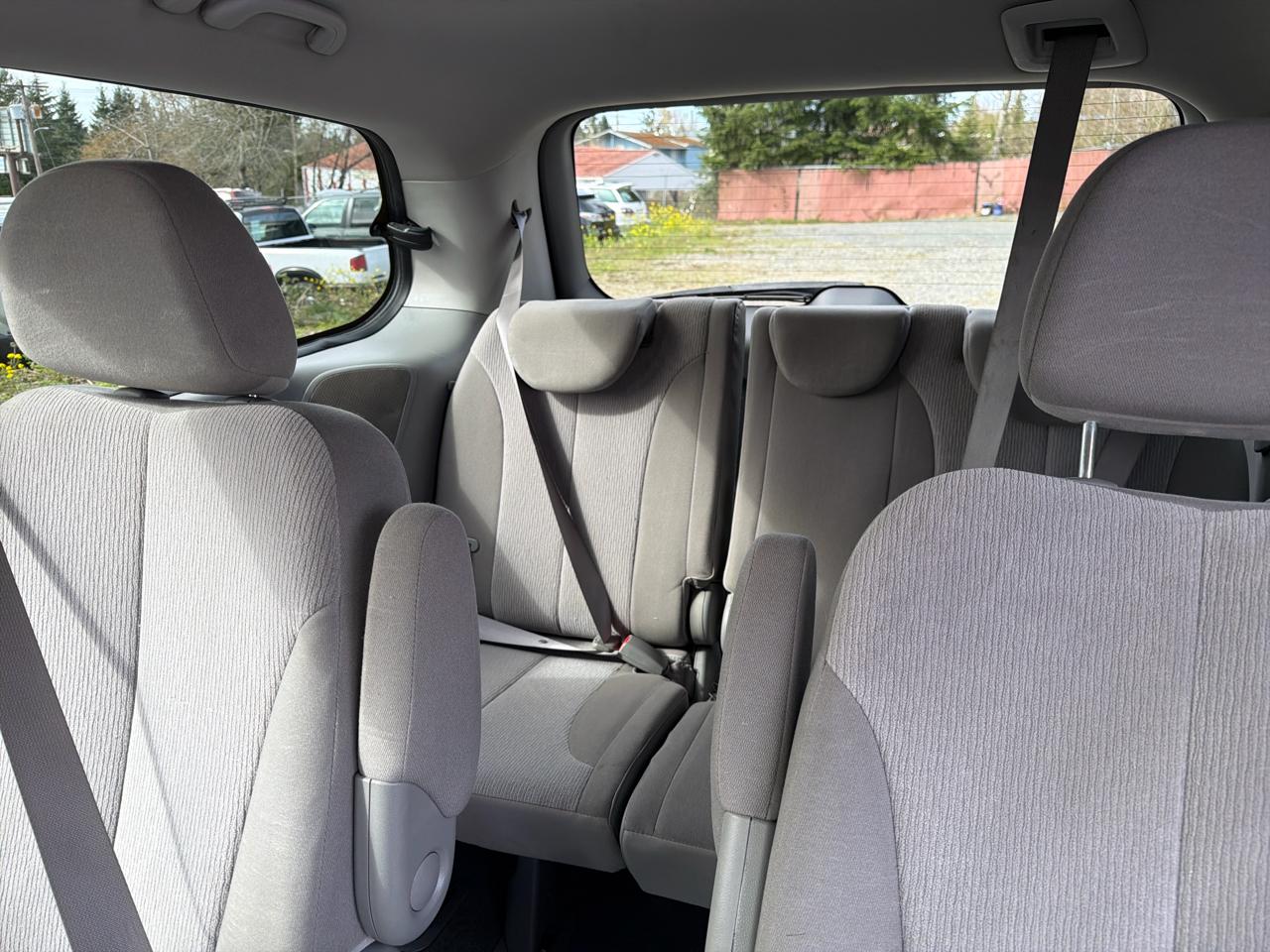 Kia Sedona LX LWB 2012