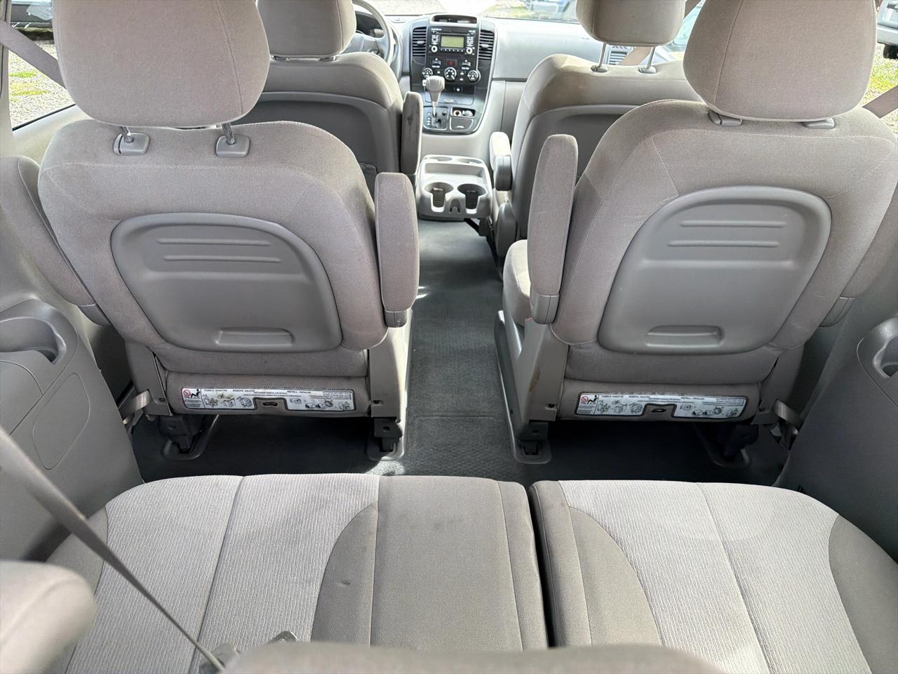 Kia Sedona LX LWB 2012