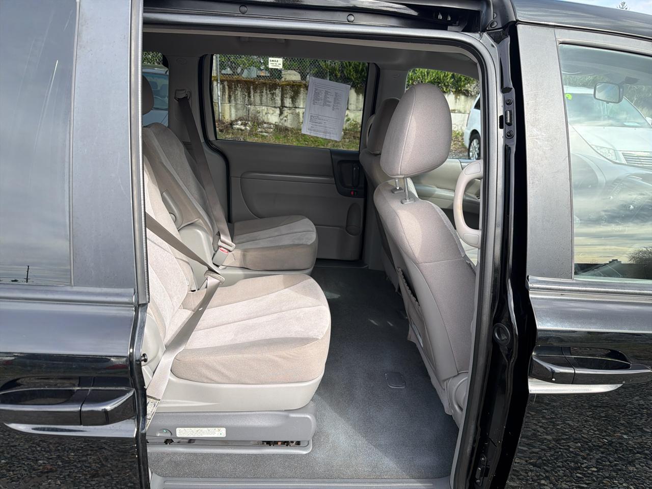 Kia Sedona LX LWB 2012