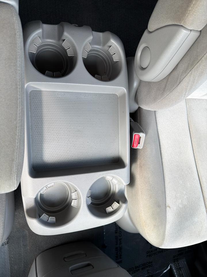 Kia Sedona LX LWB 2012