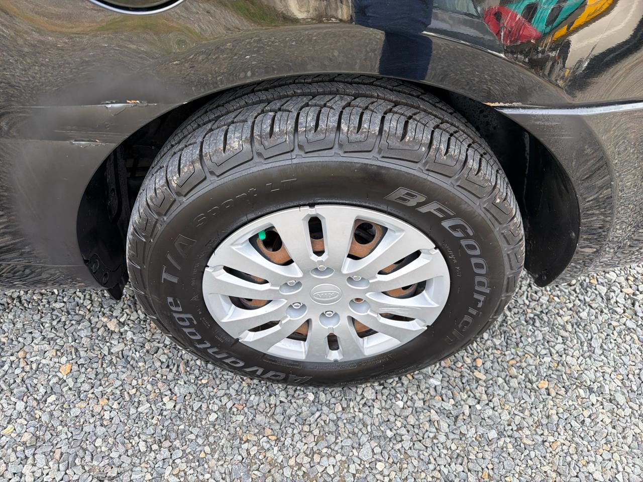 Kia Sedona LX LWB 2012