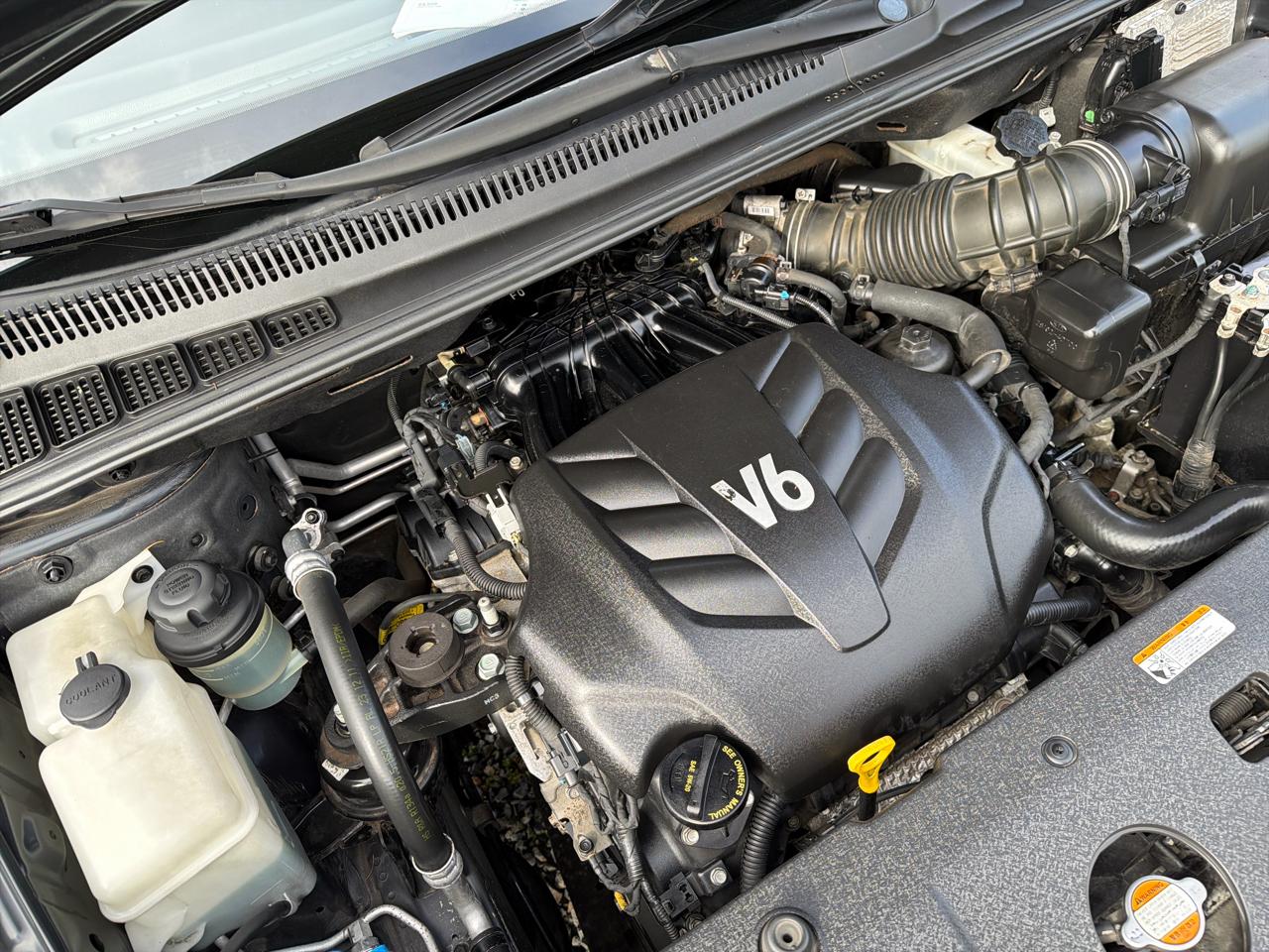 Kia Sedona LX LWB 2012