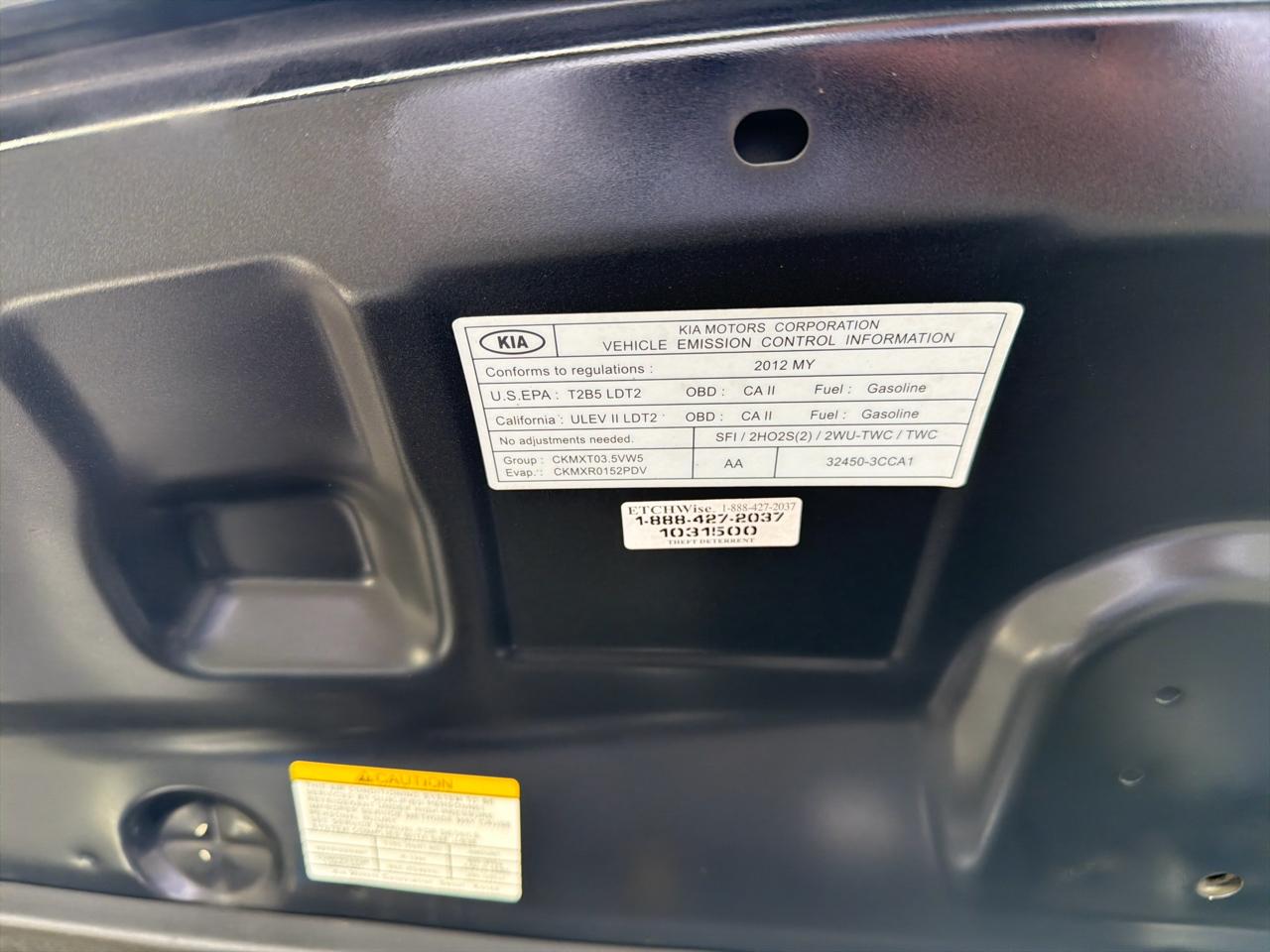 Kia Sedona LX LWB 2012