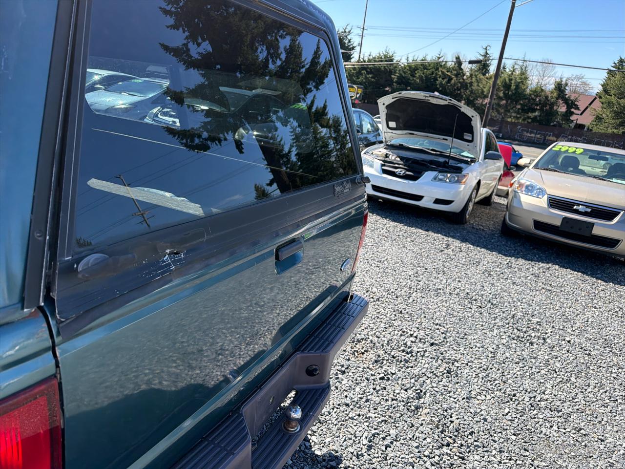 Ford Ranger XL Reg. Cab Short Bed 4WD 1997