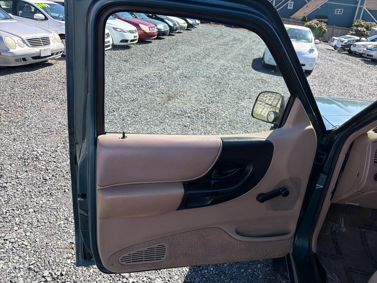 Ford Ranger XL Reg. Cab Short Bed 4WD 1997