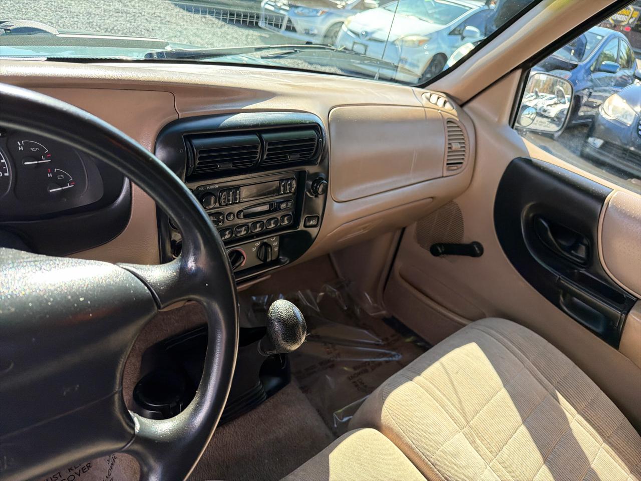 Ford Ranger XL Reg. Cab Short Bed 4WD 1997