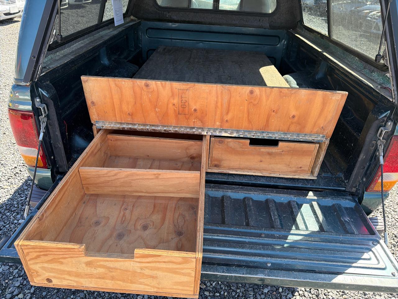 Ford Ranger XL Reg. Cab Short Bed 4WD 1997