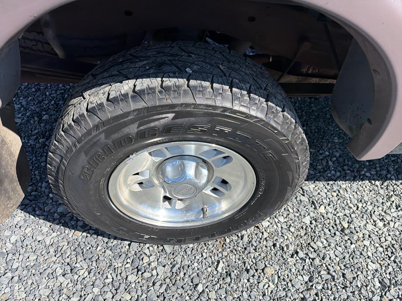 Ford Ranger XL Reg. Cab Short Bed 4WD 1997